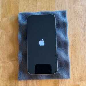 Apple iPhone 14 Pro 256gb in Deep Purple